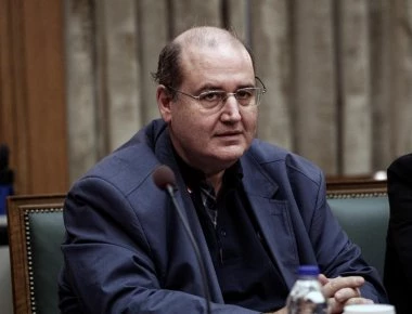 Πρωτοφανής δήλωση του Ν.Φίλη: «Μα είναι δυνατόν το Σύνταγμα να έχει αναφορά στην Αγία Τριάδα;»